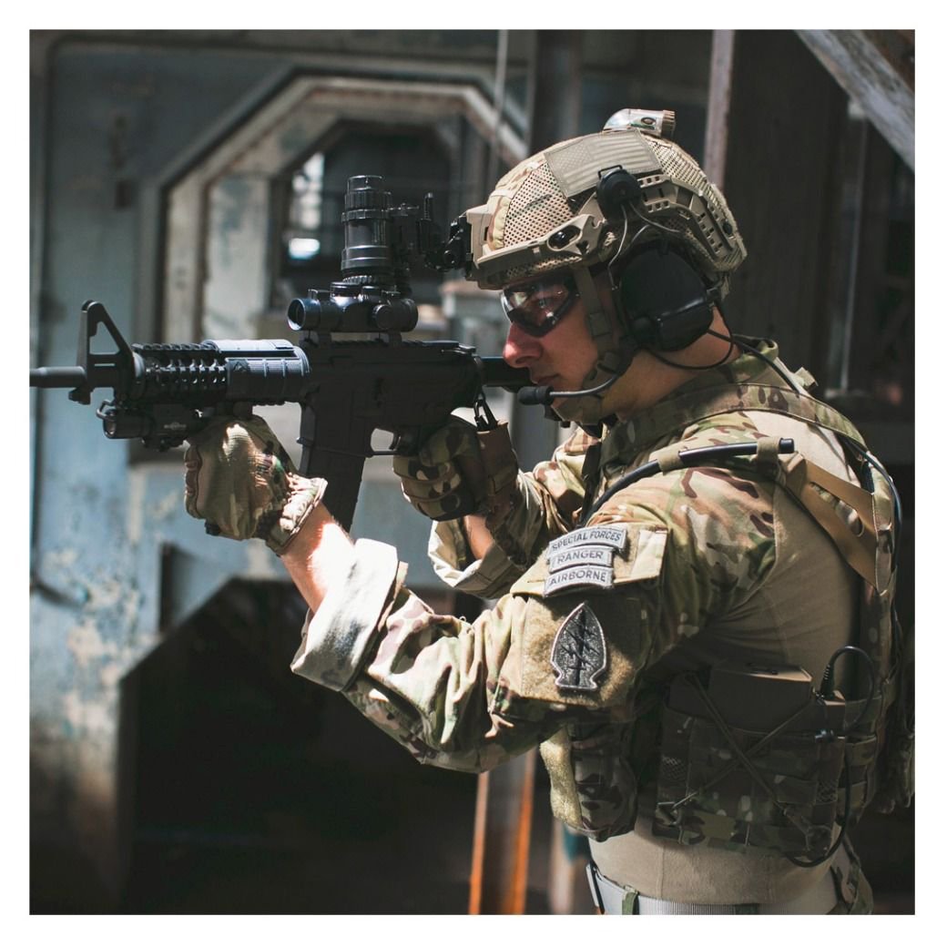 Galvion Viper Interlocking Long Rails in use